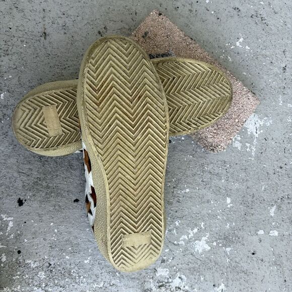 Saint Laurent , distressed sneakers - Picture 9 of 9